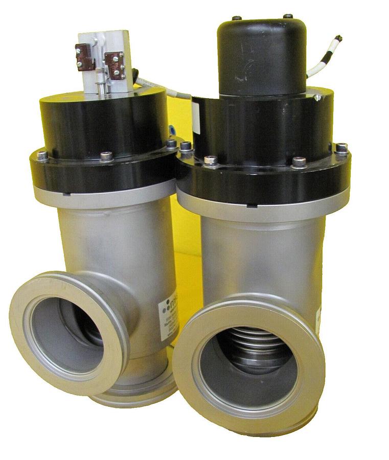 Used MKS Instruments 152-1063P Pneumatic Right Angle Valve Reseller Lot of 2 Surplus