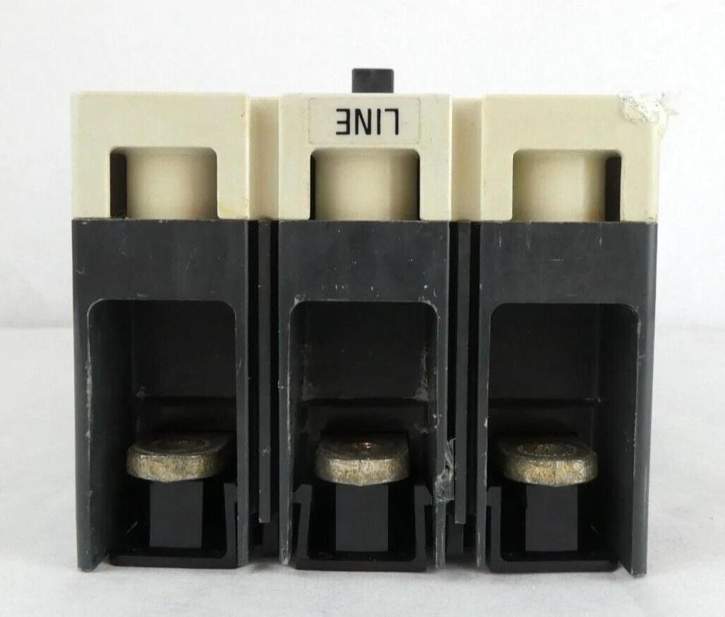 Used AB Allen-Bradley 140U-J2X3 A Circuit Breaker 140U-J2 ELJBN3250W Working