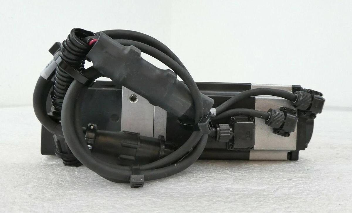 Used Sanyo Denki R2AA06040FCP00M6 Servo Motor AMAT 0190-64456 Working Surplus