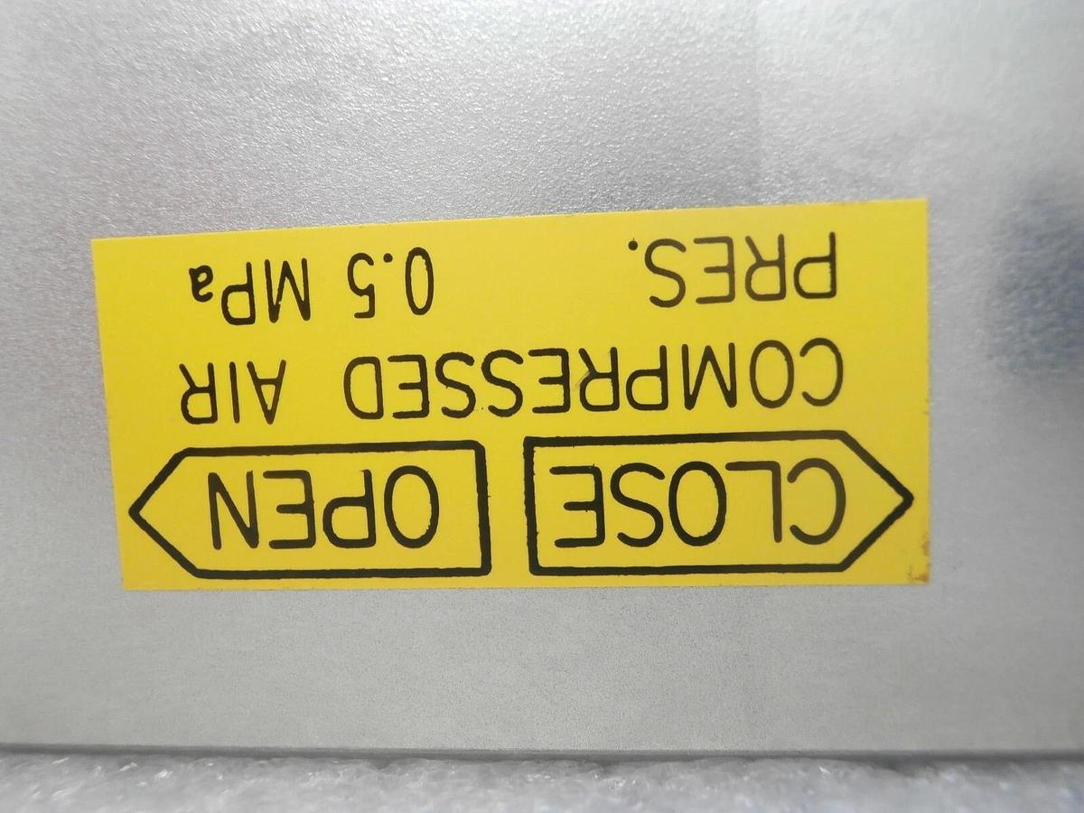 Used V-Tex 172B336x48DCPR03 Pneumatic Slit Valve ROLLCAM Hitachi M-712E Copper Spare
