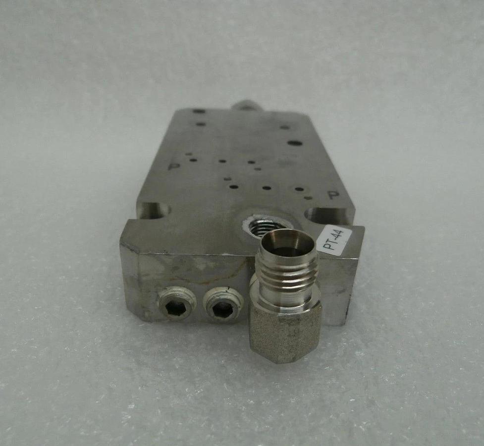 Used AMAT Applied Materials 0021-78095 Manifold 2 Serias Valve UPA Assembly Cu Used