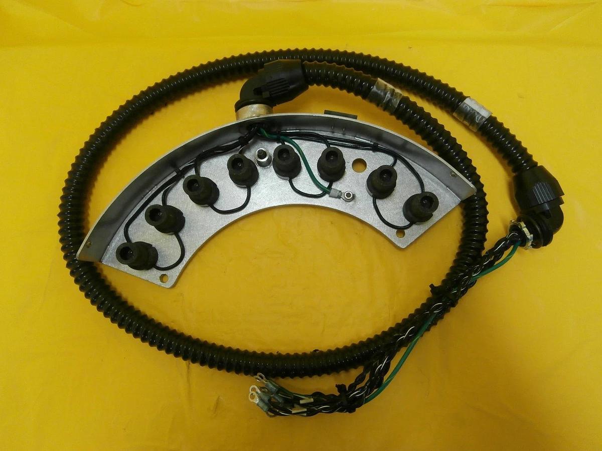 Used AMAT Applied Materials 0140-38098 IPS HE Side Lower Lamp Connector Assembly Used