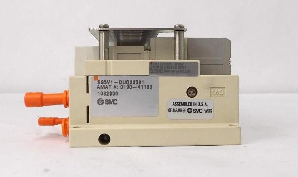 Used SMC SS5V1-DUQ00581 SS5V1-DUQ00578 15-Port Pneumatic Manifold Lot of 4 Working