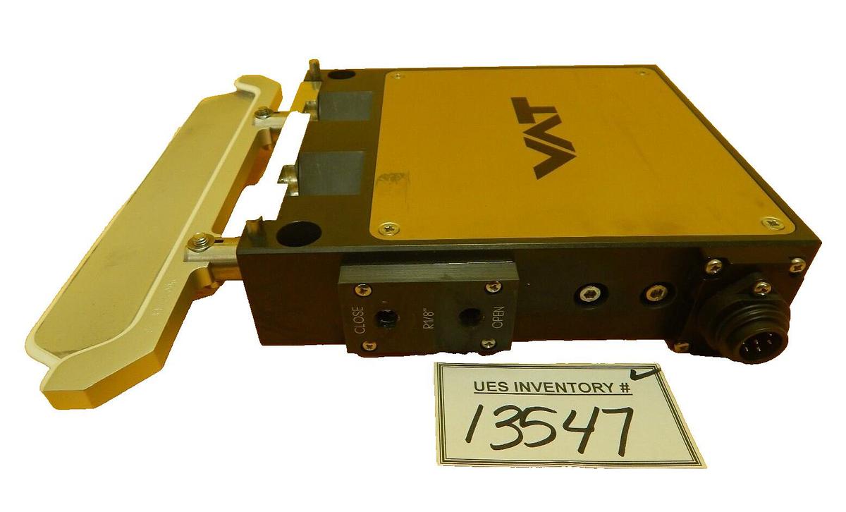 Used VAT F03-105962 Pneumatic Slit Valve Matrix System 10 Style 1104 Used Working
