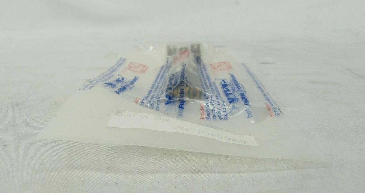 Fujikin FUSDBCL-21-6.35UGC Diaphragm Soft-Seal Valve Reseller Lot of 2 New