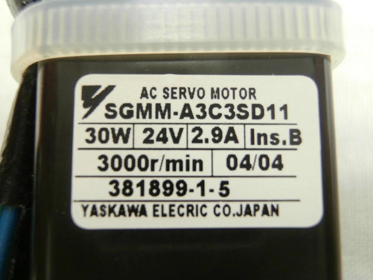 Used Yaskawa Electric SGMM-A3C3SD11 AC Servo Motor Lot of 2 Shinko VHT5-1-1 OHV Used