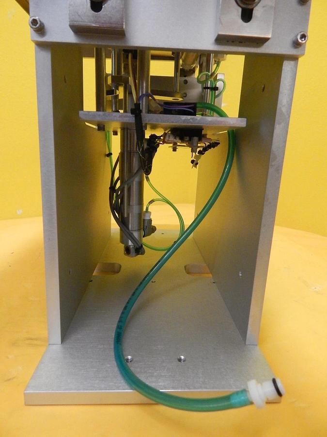 Used SVG Silicon Valley Group Wafer Gripper Station 90S DUV Used Working