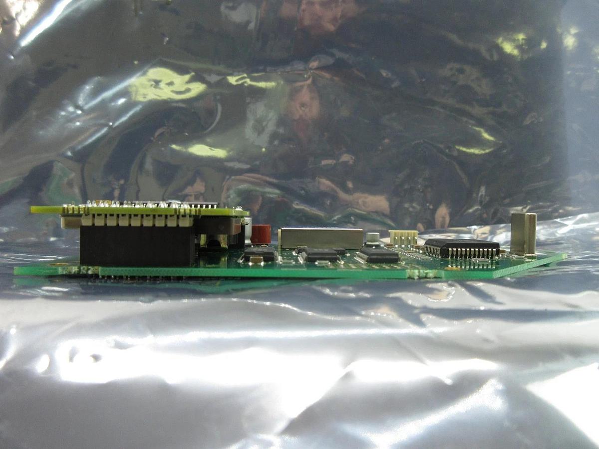 Used Edwards D37310100 EGM TPU NIM Board PCB D37232212 Used Working