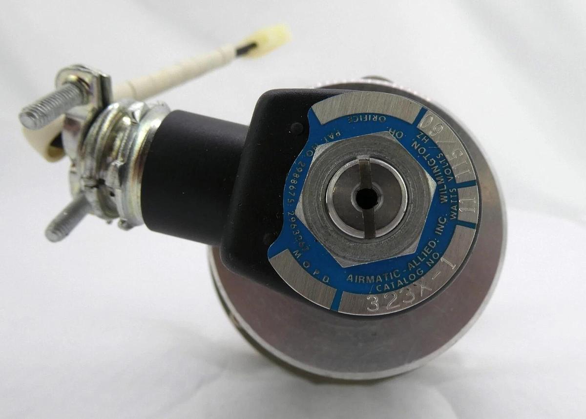 Used Varian Vacuum Products 1252-1 5/8 Angle Valve 323X-1 Working Surplus
