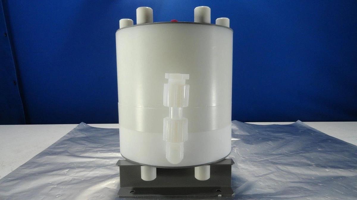 Used Yamada AD Series Pulsation Damper 100 PSI Used Working