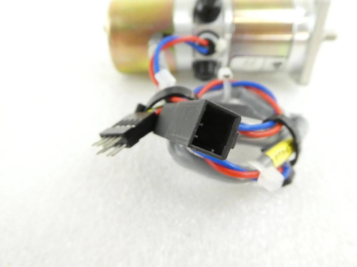 Used Yaskawa Electric UTOPI-100MX Minertia Motor UGRMEM-01SNQ71 Nikon NSR-S205C Spare