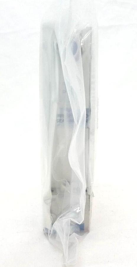 Pivotal Systems 32-02853 Mass Flow Controller MFC 2000 SCCM O2 New Surplus