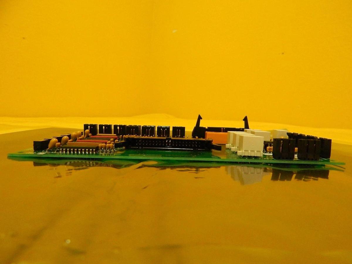 Used KLA Instruments 710-677928-00 Robot Distribution PCB 073-650938-00 Used Working