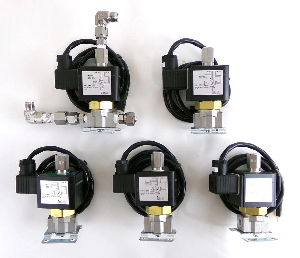 CKD FWG51-8-4-D2G Solenoid Valve Lot of 5 New Surplus