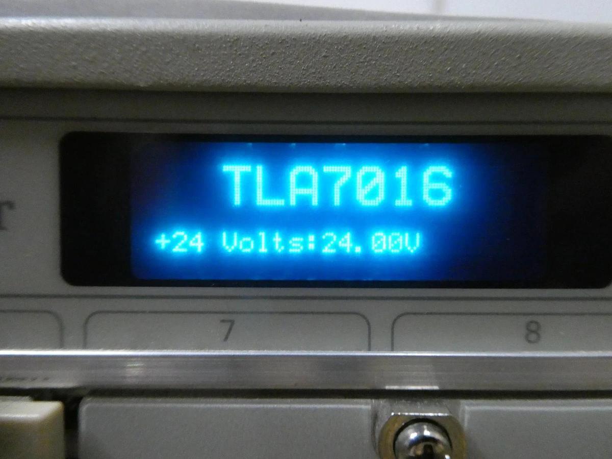 Used Tektronix TLA7016 Logic Analyzer Mainframe System TLA7BB4 TLA7S16 Working