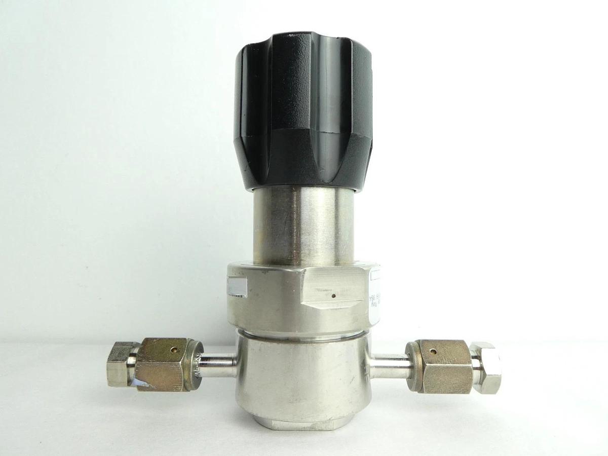 Refurbished AP Tech AP1010SM 3PW FV4 FV4 IV4 Regulator Valve With Gauge Refurbished
