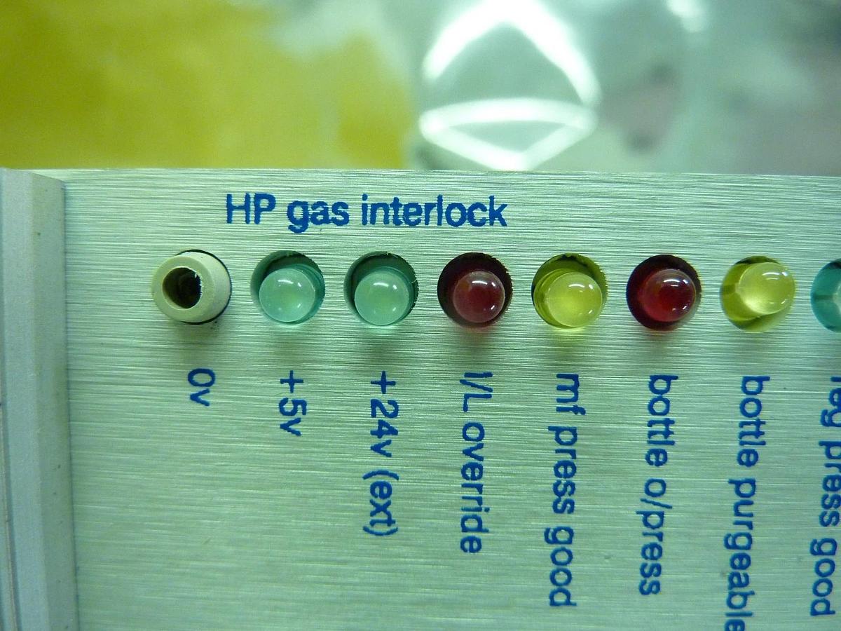 Used AMAT Applied Materials 0100-00985 HP Gas Interlock 10 Torr SDS PCB Card Working