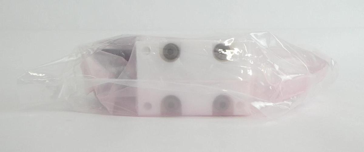 SMC LLC2B-02-Z11-X90 High Purity Chemical Valve Reseller Lot of 2 New Surplus