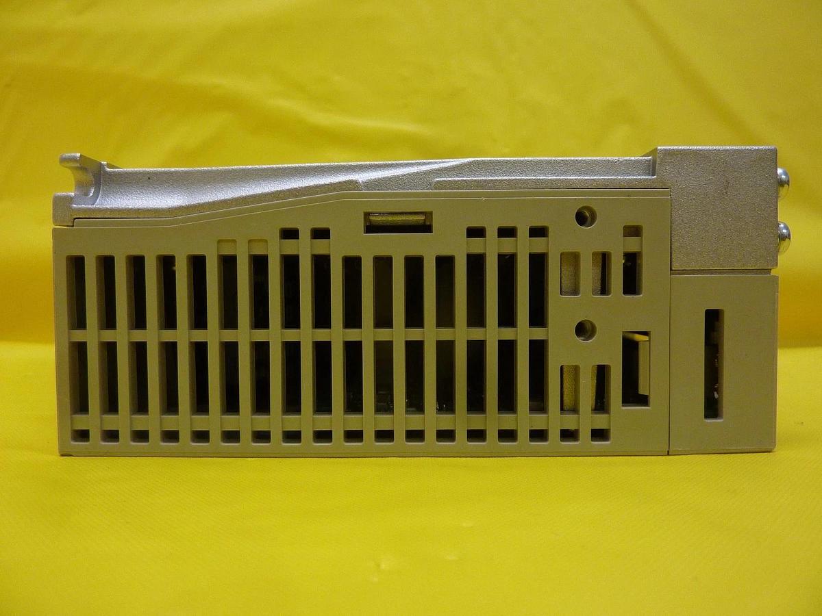 Used Yaskawa Electric SGDM-A5ADAY702 Servo Driver SERVOPACK Ver. 35942-1 Used Working