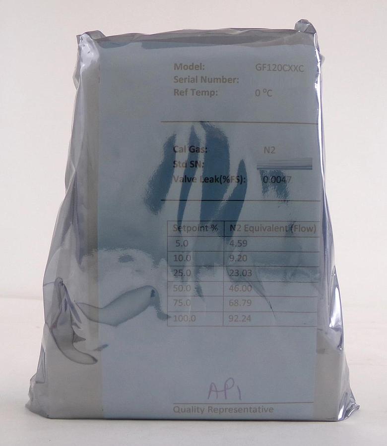 Brooks Instrument GF120C-110028 Mass Flow Controller MFC 50 SCCM N2 New