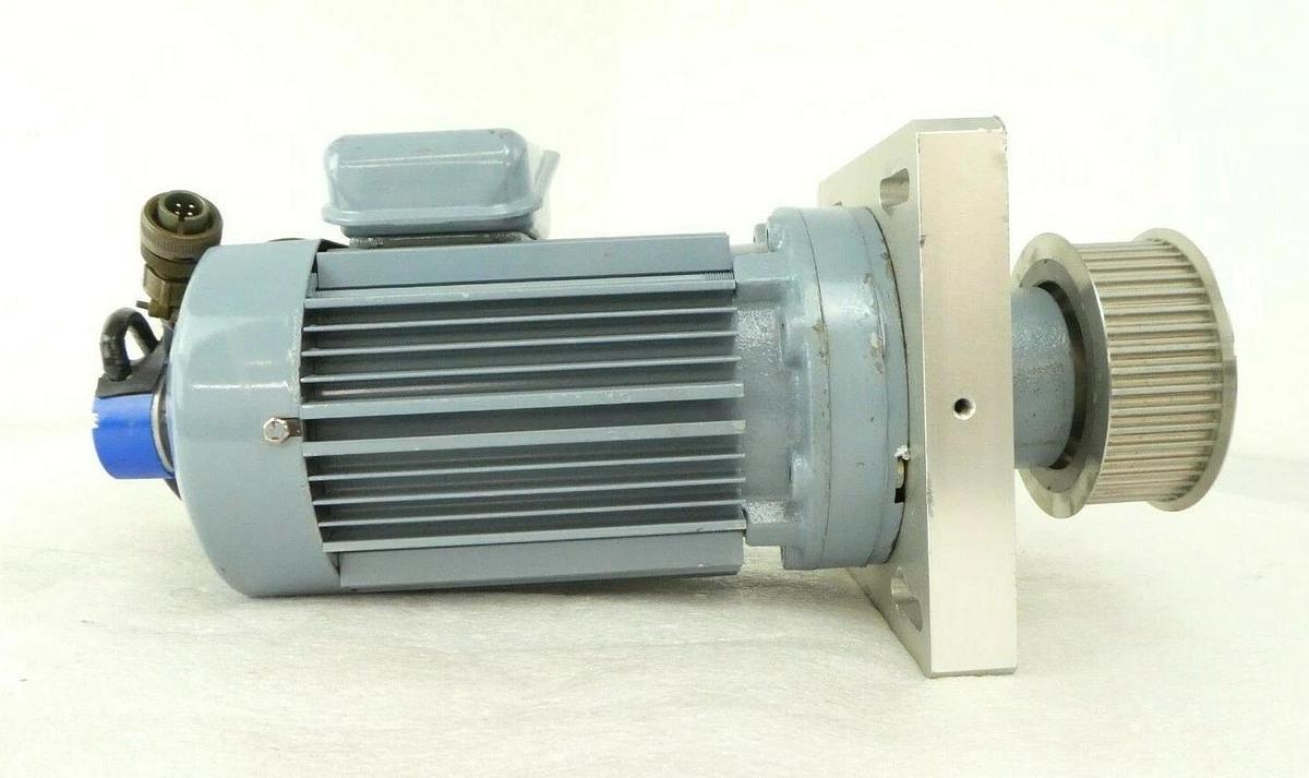 Used Sumitomo CNFM1-4095-11 Induction Gearmotor with FA-Coder 48-2500P4-L6-5V Working