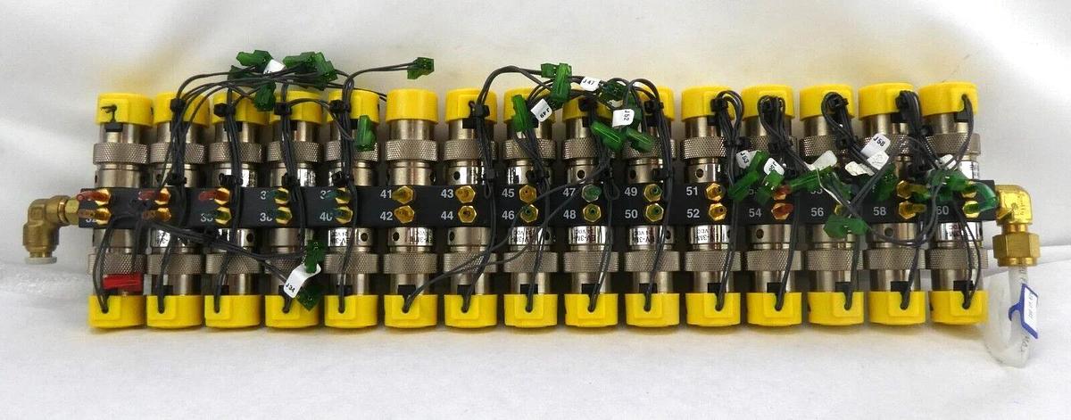 Used AMAT Applied Materials 0190-13071 30 Station EV Valve P5000 Manifold Working