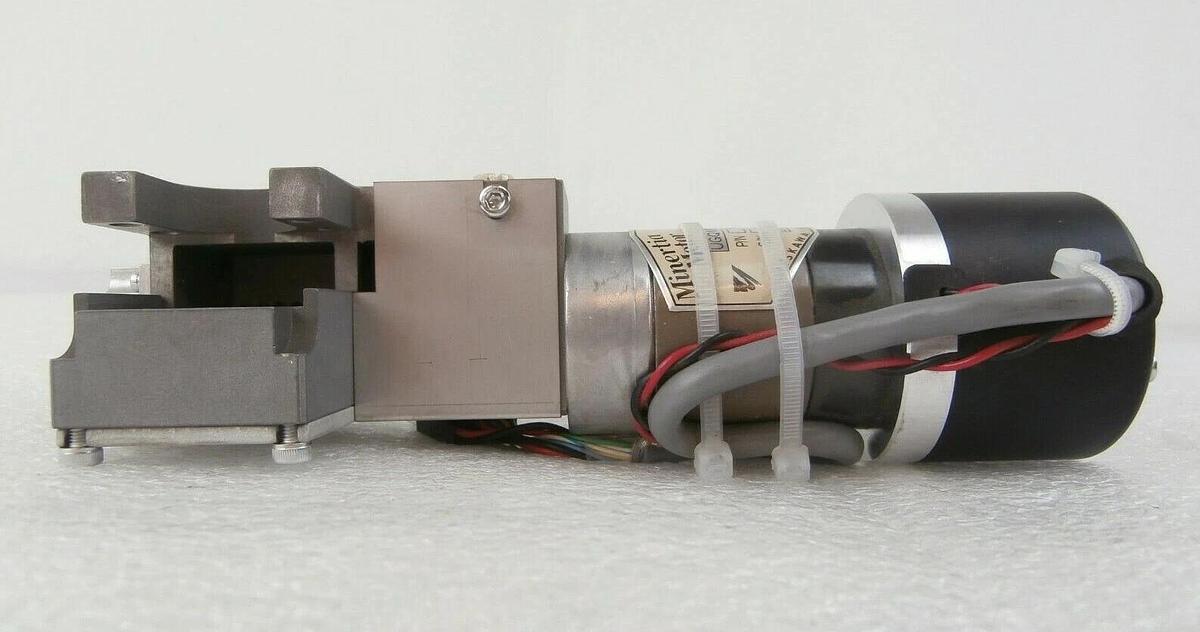 Used Yaskawa UTOPI-020SC Minertia Motor Assembly QM Series UGQMEM-01SNQ71 NSR Working