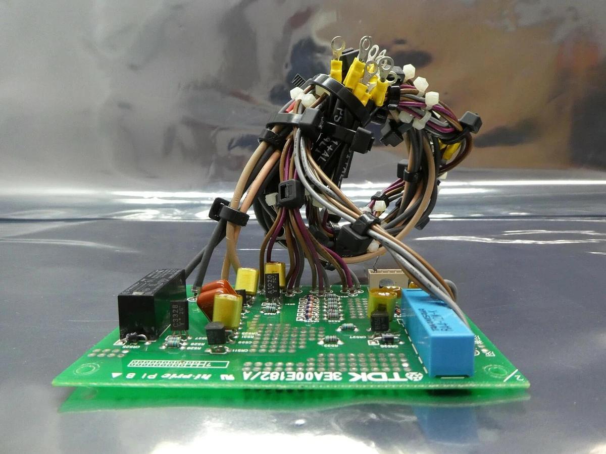 Used TDK 3EA00E182/A Interface Relay Board PCB hi-pric with Cables Used Working