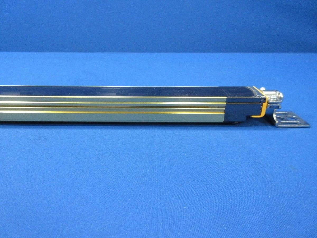 Used Omron F3SJ-A0570P30-D Safety Light Curtain Receiver Sti Type 4 ESPE used working
