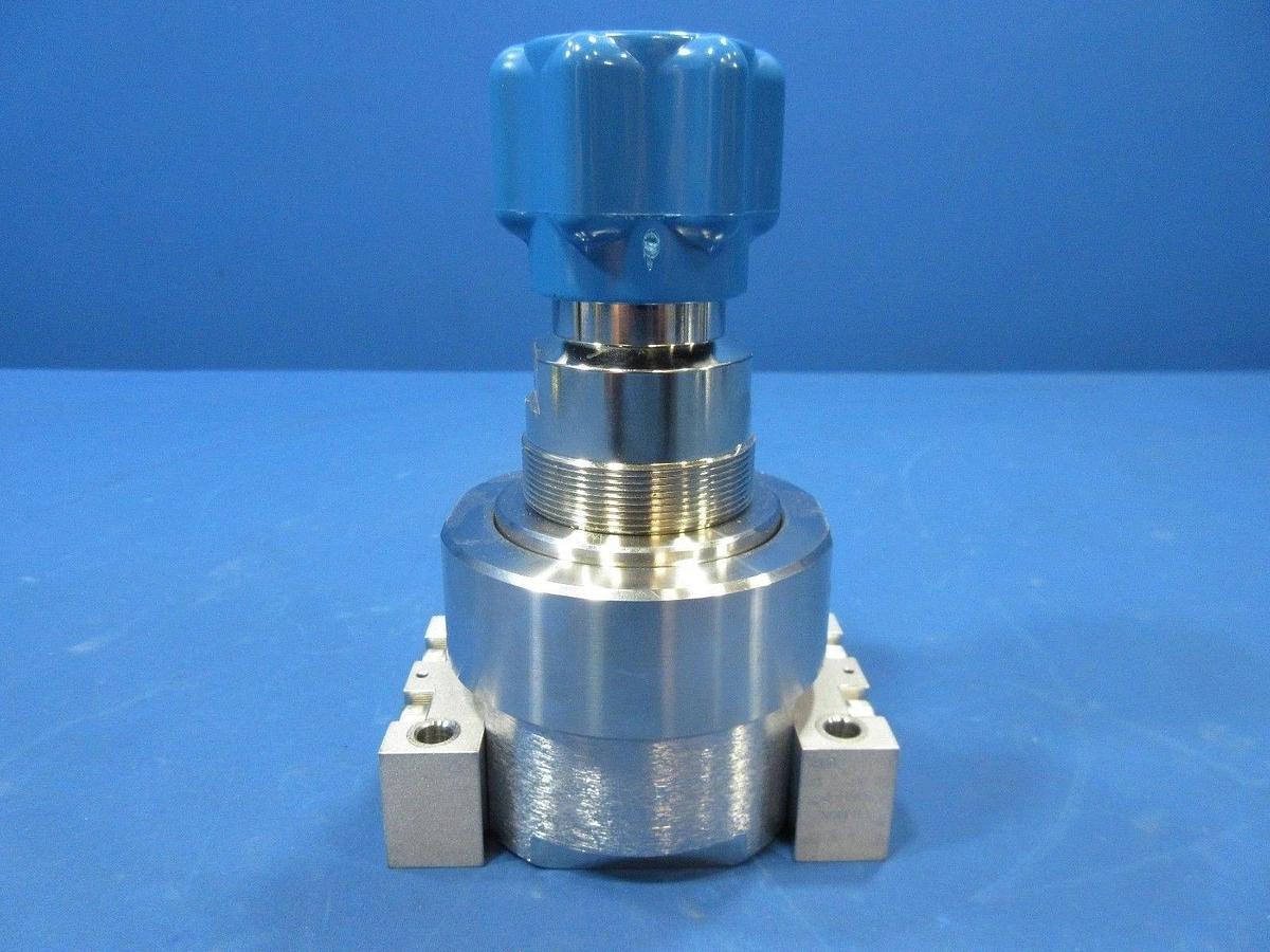 Used Parker Veriflo 45700277PA Pressure Regulator SQ140E1002P6UPG Used Working