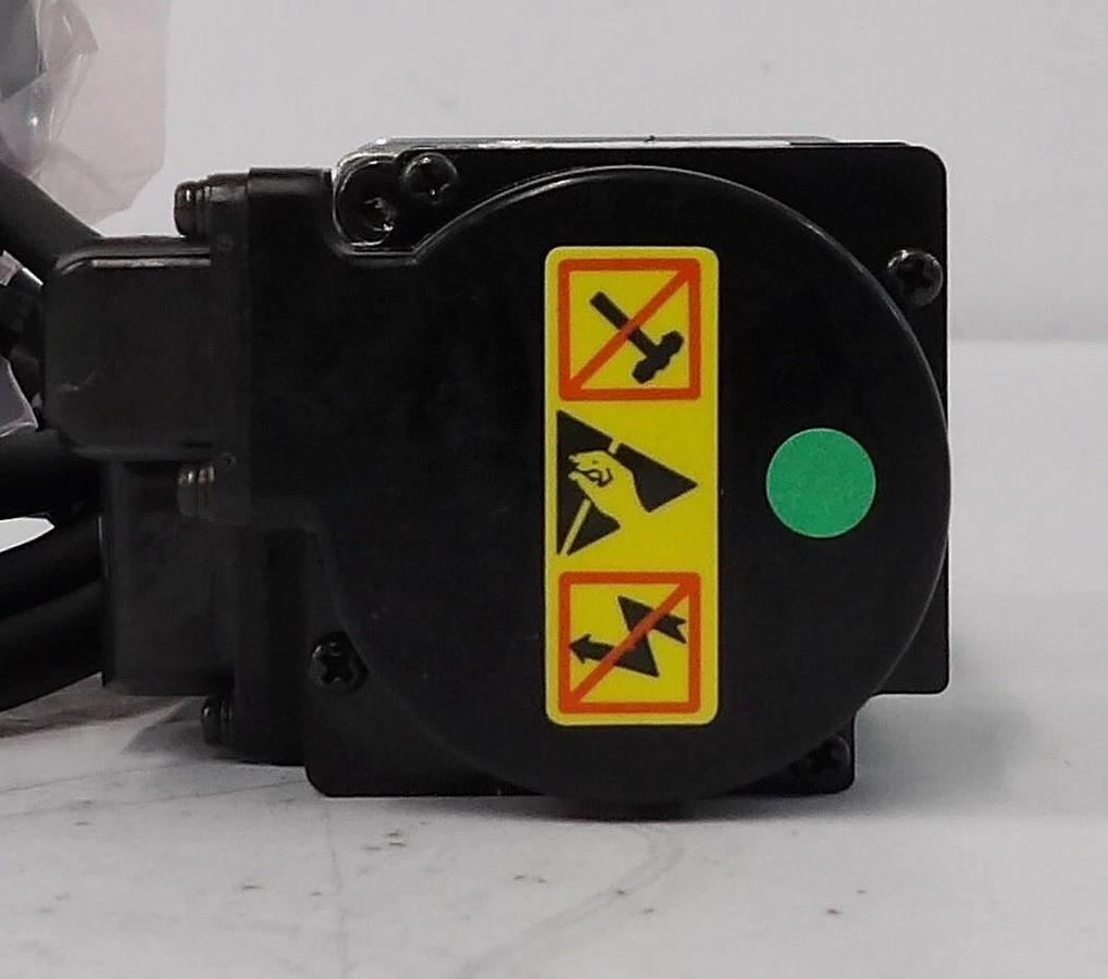 Sanyo Denki R2AA04003FXPC0MF AC Servo Motor W/Gearhead Sanmotion R New Surplus