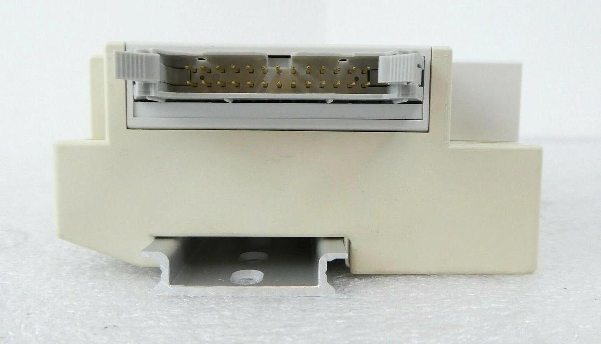 TEL Tokyo Electron 3D80-001913-11 SMC 8-Port Pneumatic Manifold New Surplus