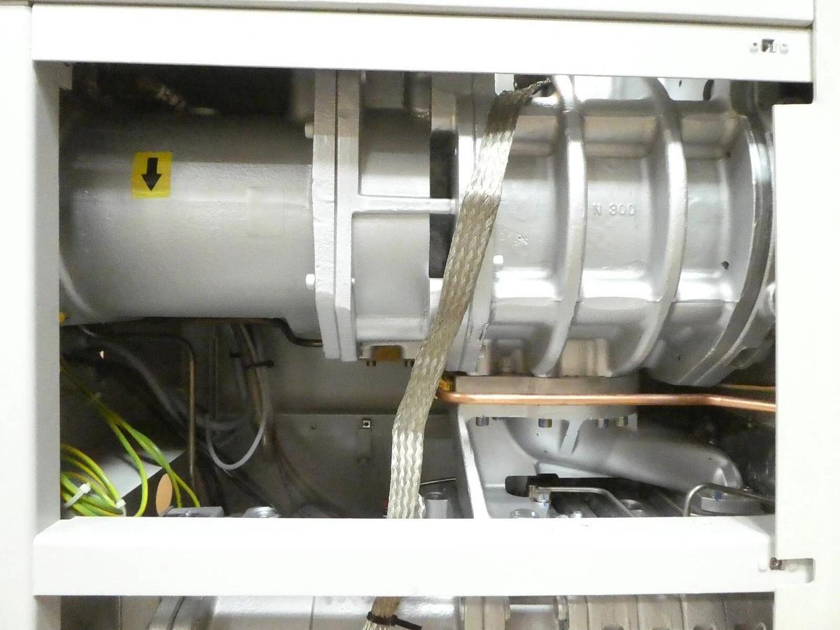 Refurbished iH 1800 Edwards NGAC73000XS Vacuum Dry Pump IH800 Manufacturer Refurbished