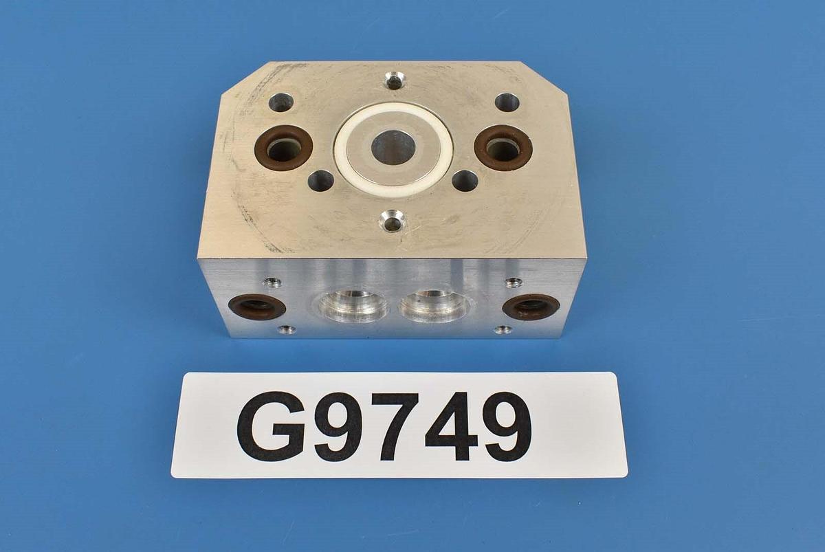 Used Applied Materials 0021-10296 Output Manifold