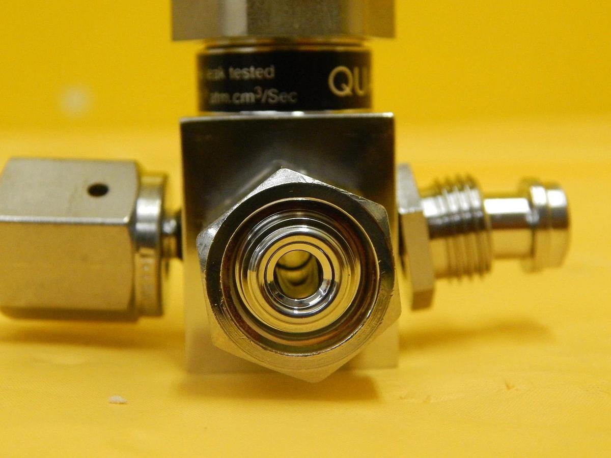 Used Qualiflow 2x10-9atm.cm3/Sec 4-Way Pneumatic Valve Used Working