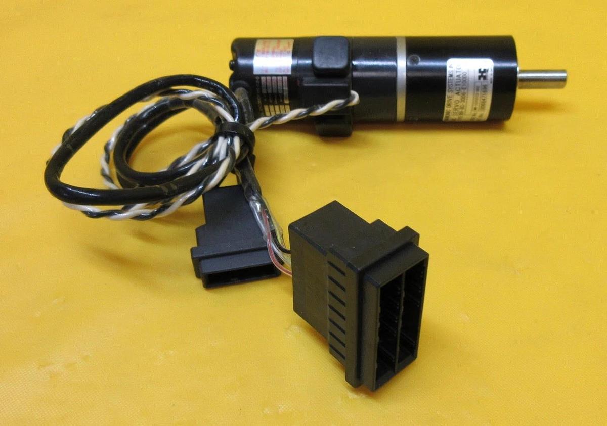 Used Harmonic Drive Systems RH-8C-3006-E100D0 DC Servo Actuator NSR-S205C Used