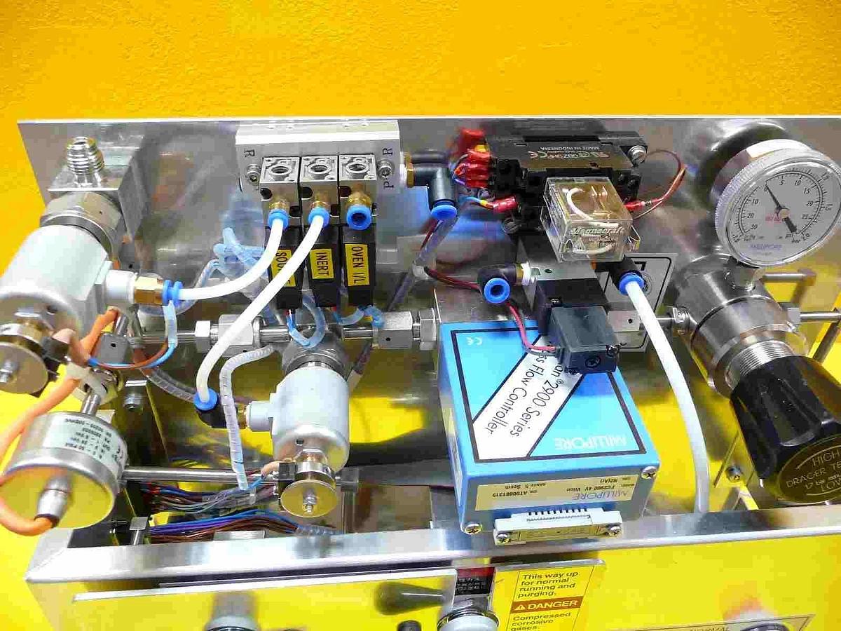 Used AMAT Applied Materials 0010-00888 Mass Flow Controller N2(H2) Gas Panel Working
