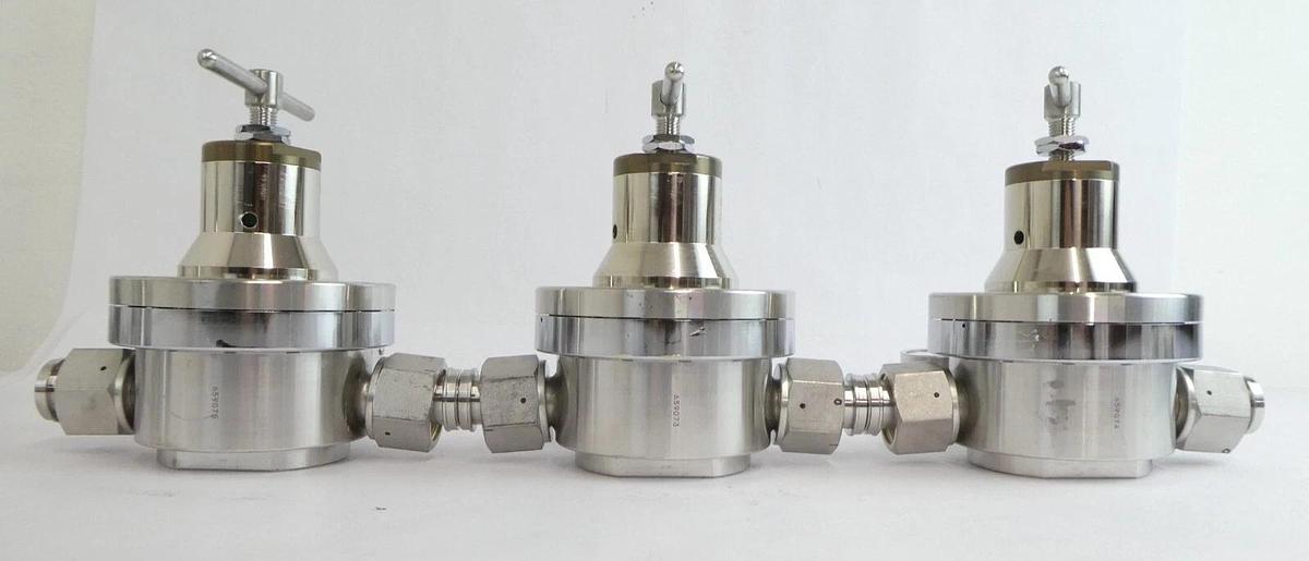 Used Yutaka LM1SSB-3W-022R-2AF2AF-QG Pressure Regulator LM1 Series Lot of 5 As-Is