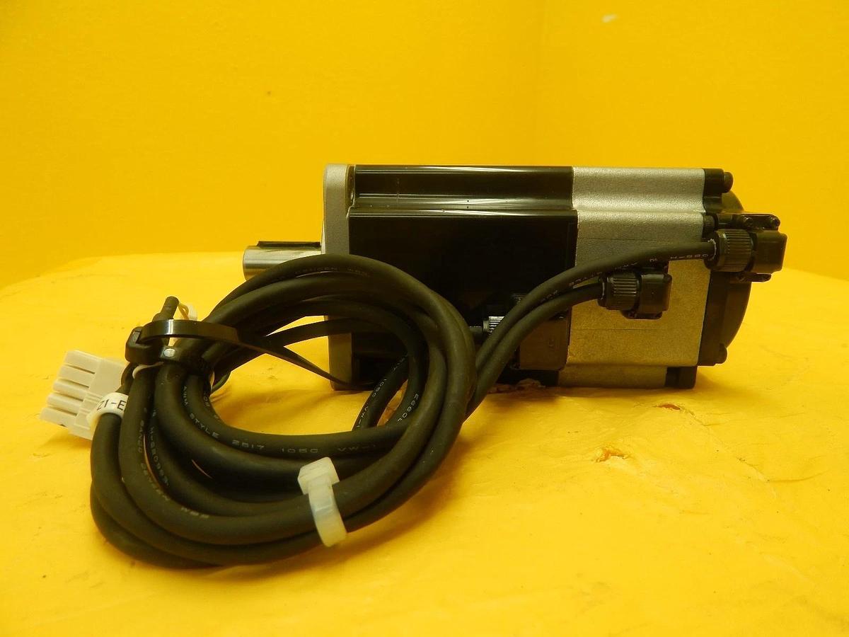 Used Sanyo Denki R2AA08075FBP77M AC Servo Motor SANMOTION R Hirata HQPLP-2DHP Used