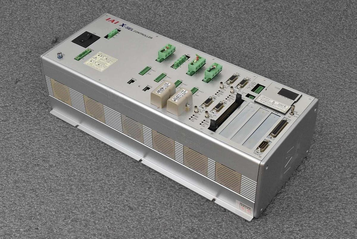 Used IAI XSEL-KE-4-100A-100AB-30DA-30DA-N1-EEE-5-2 Controller