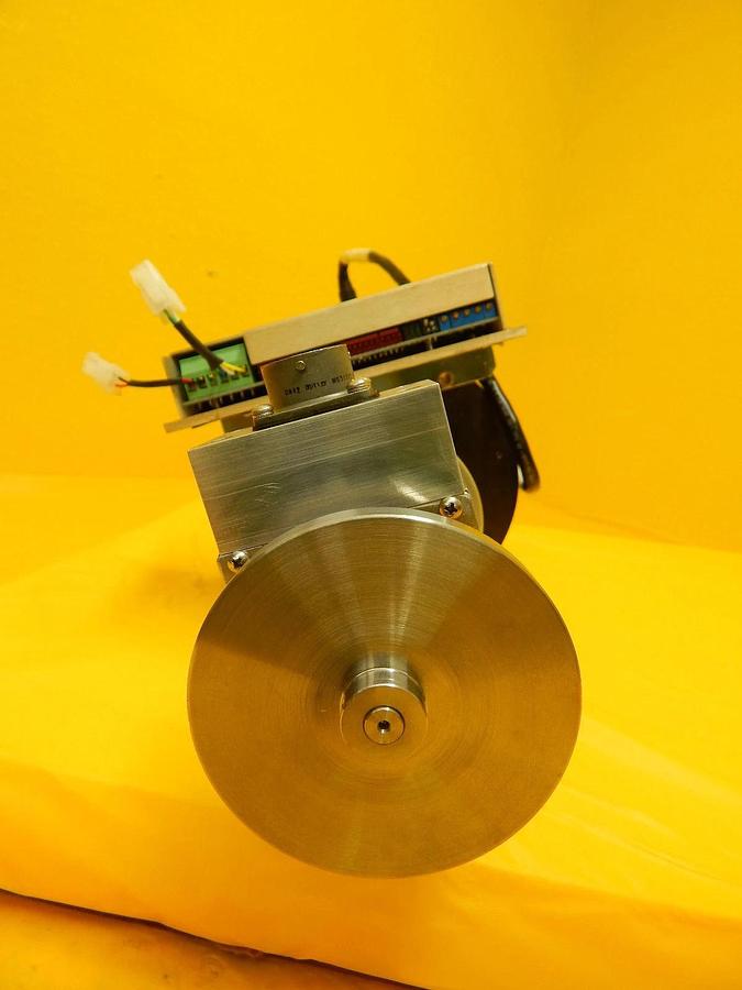 Used AMAT Applied Materials 300mm Wafer Handling Arm AMAT SEMVision cX Used Working