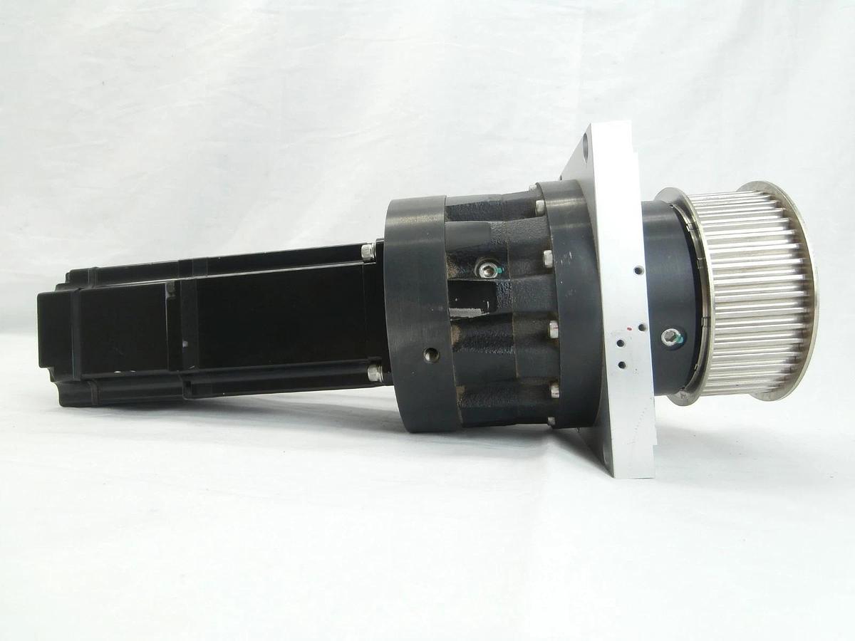 Used Yaskawa SGMAS-12ABA-TE12 AC Servo Motor TEL 5085-407038-11 PRA Lithius Working