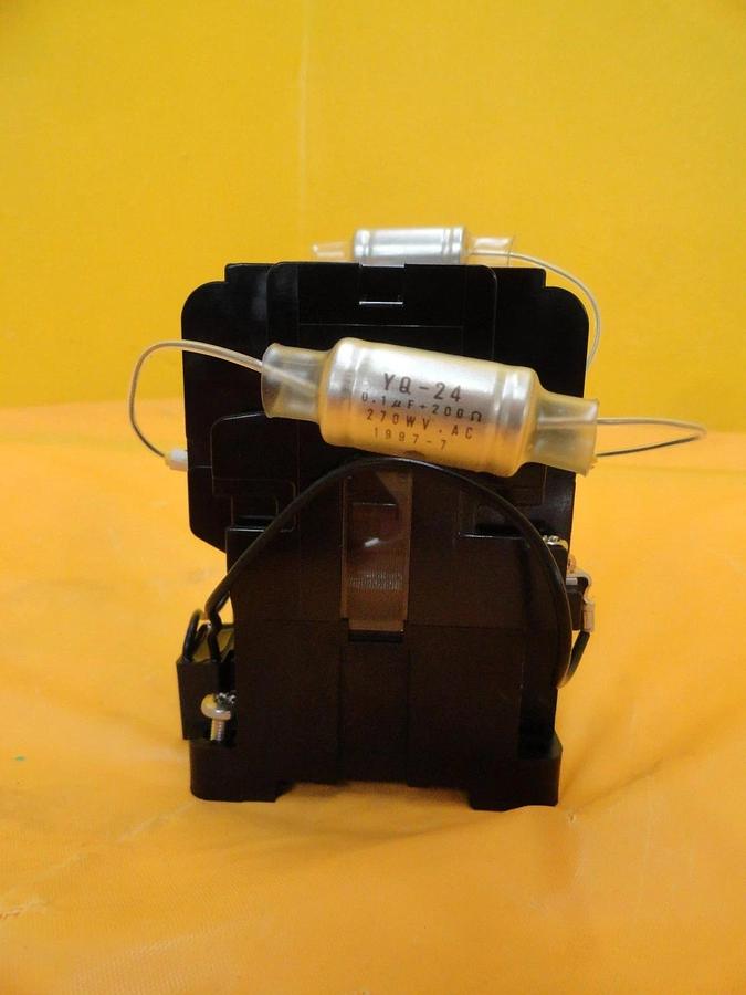 Used Hitachi H20 AC Magnetic Contactor AC 600V YQ-24 Lot of 2 Used Working