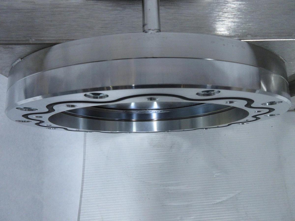 Used HVA High Vacuum Apparatus 11210-1003R-001 Gate Valve AMAT 0020-48595 Working