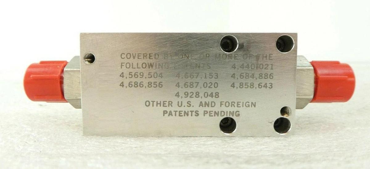 Used UNIT Instruments UFC-1100 Mass Flow Controller MFC AMAT 3030-01366 Working
