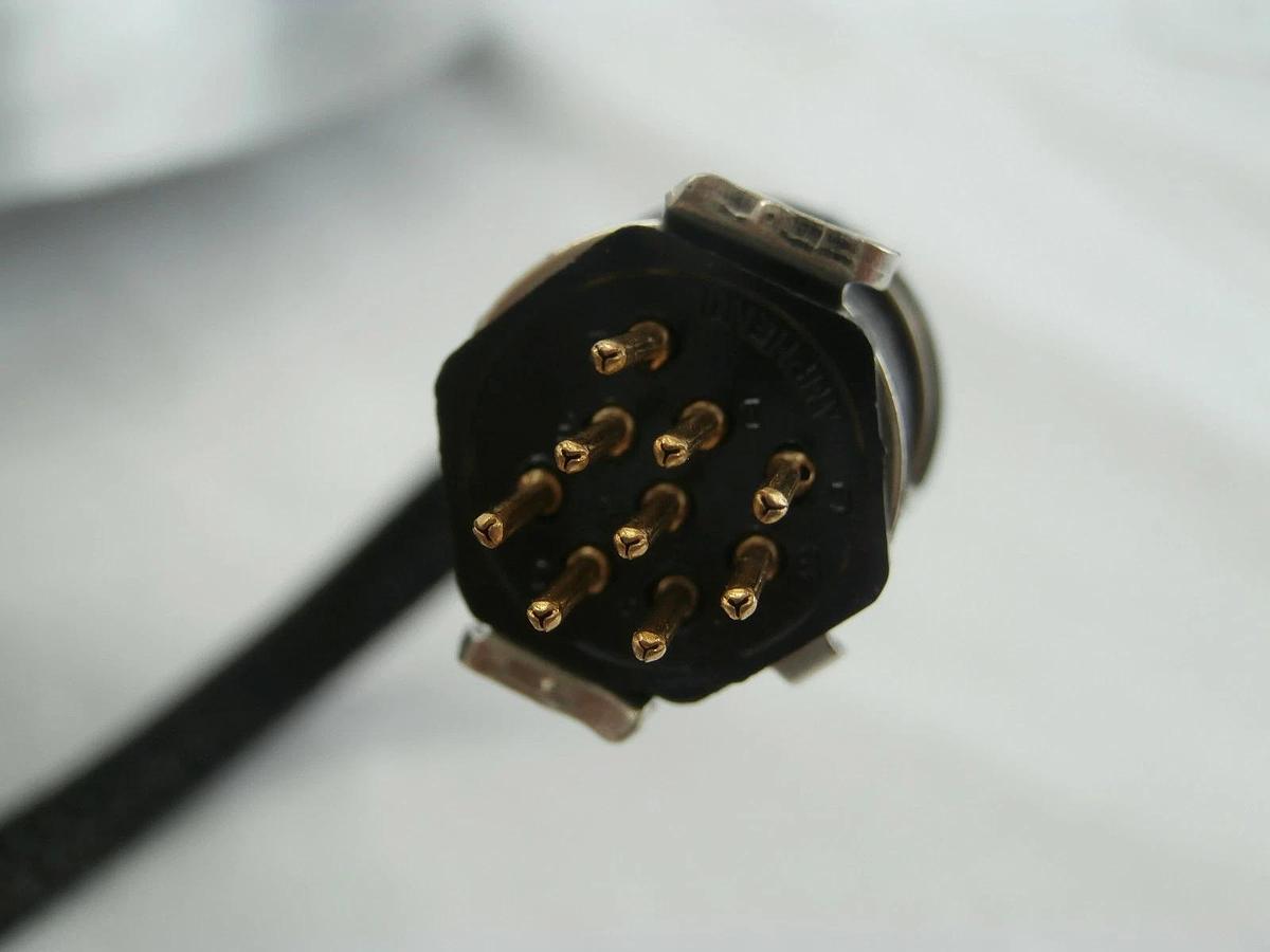 Used MeiVac CVQ-250-ISO-U-SM Aluminium Radial Vane VARI-Q Throttle Valve Used Working