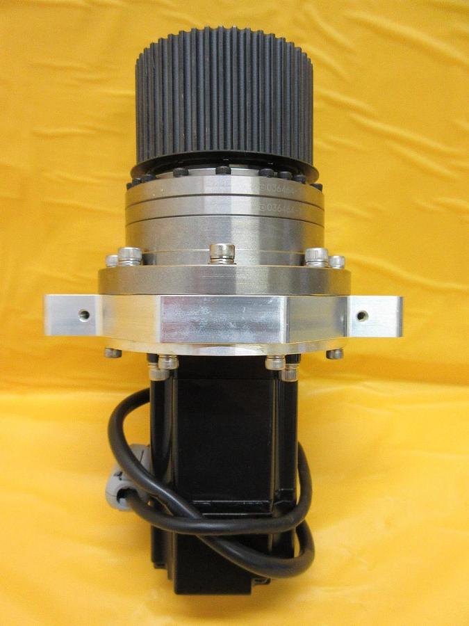 Used Yaskawa Electric SGMAH-02A1A4S AC Servo Motor Assembly Used Working