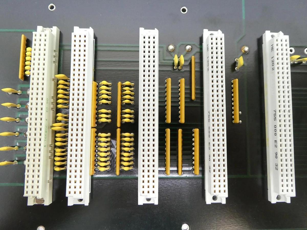 Used FEI Company 4022 192 56471 Backplane PCB 4022 192 94581 XL 30 ESEM Working