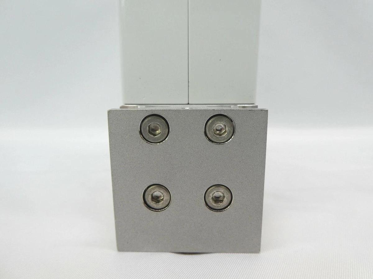 Used Fujikin FCSP7102-4WS1-F1L-A3 Mass Flow Controller MFC P7000 250 kPaG Working