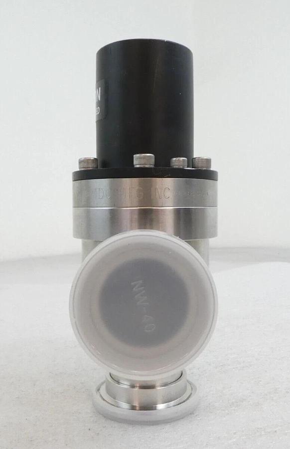Used MDC Vacuum Products KAV-150-P-10-AMAT Pneumatic Angle Valve 3870-02890 Working